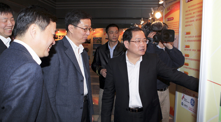 秘书长,市政府办公厅主任洪浩,上海市政府副秘书长,市发改委主任周波