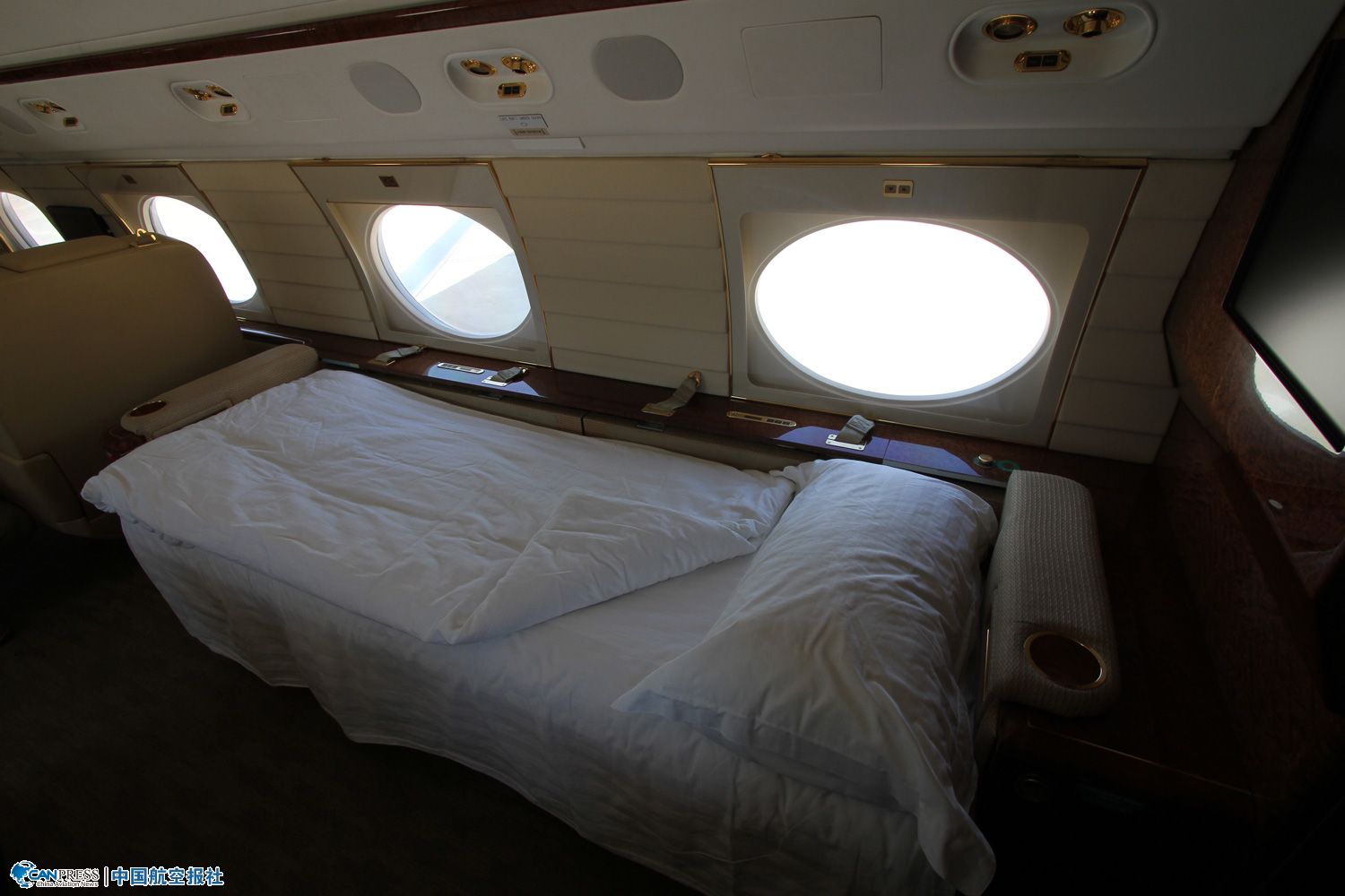 金鹿航空b-8097湾流v公务机