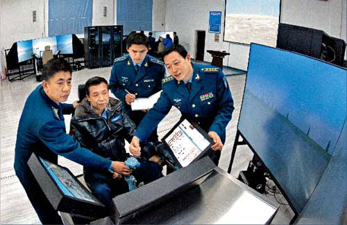 成功的背后是全所科研人员一次又一次试验的结果.(摄影/王志佳)&nbsp