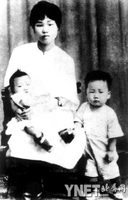 追忆毛岸青儿时流浪上海拾破烂卖报纸度日图