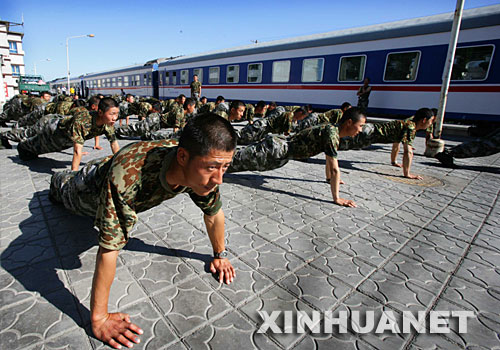 中国人民解放军参加"和平使命-2007"上海合作组织成员国武装力量联合