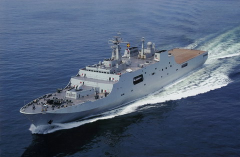 中国新一代军港专用机动保障装备形成战斗力图