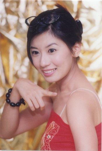 贾静雯发布公开信:怀上"女儿"上海待产(图)