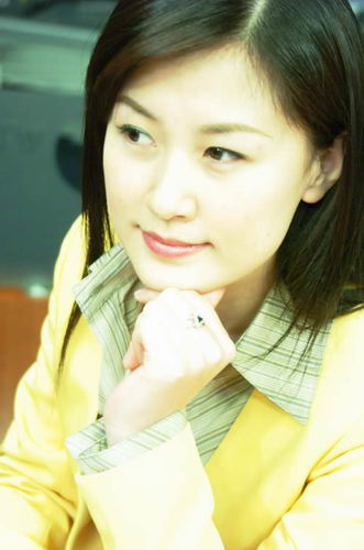 刘 洋现在是《看东方》栏目的主持人,主持生涯从2001-2003年主持河北