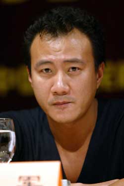 胡军饰演吴王夫差