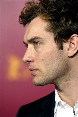 裘德-洛成为奥斯卡颁奖礼的颁奖嘉宾(图)